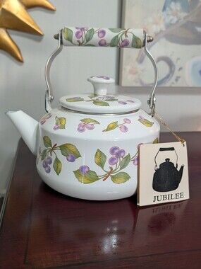 VTG Metro Enamel Tea Kettle, White Purple Grapes on Stainless Steel & Lid READ
